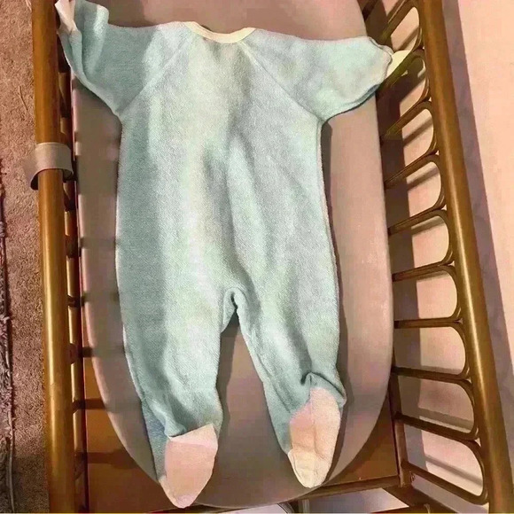 Vintage carters elephant embroidered zip footie sleeper. No flaws. - Picture 2 of 4